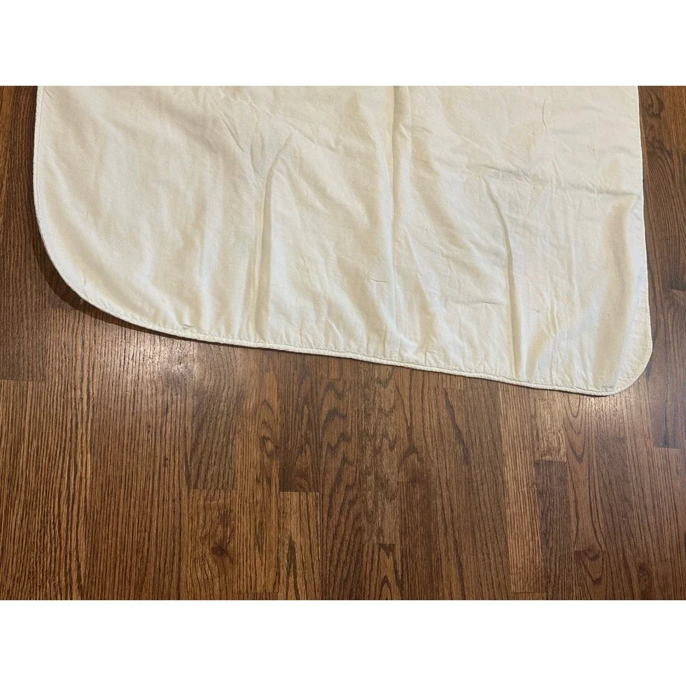 Unbranded Nursery Rhyme Baby Bed Blanket White Hand Embroidered Vintage Style